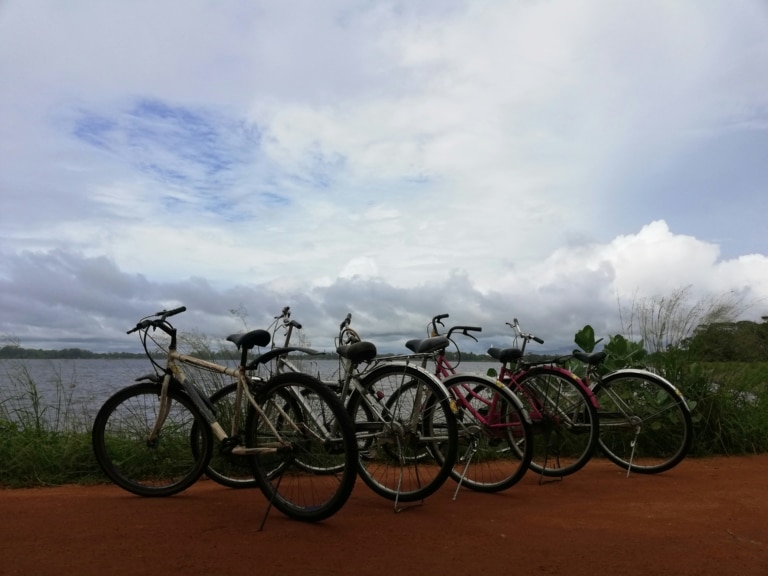 bike-bicycle-anuradhapura-srilanka
