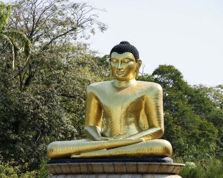 Colombo-buddha-statue