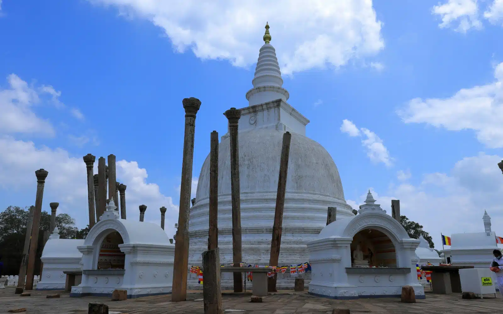 anuradhapura site unesco srilanka