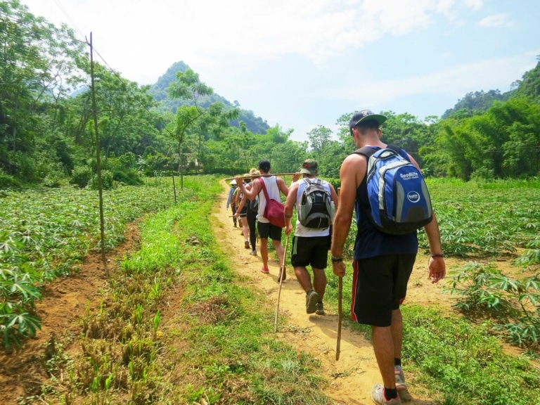 guided-vietnam-trekking-tour-pu-luong-mountains