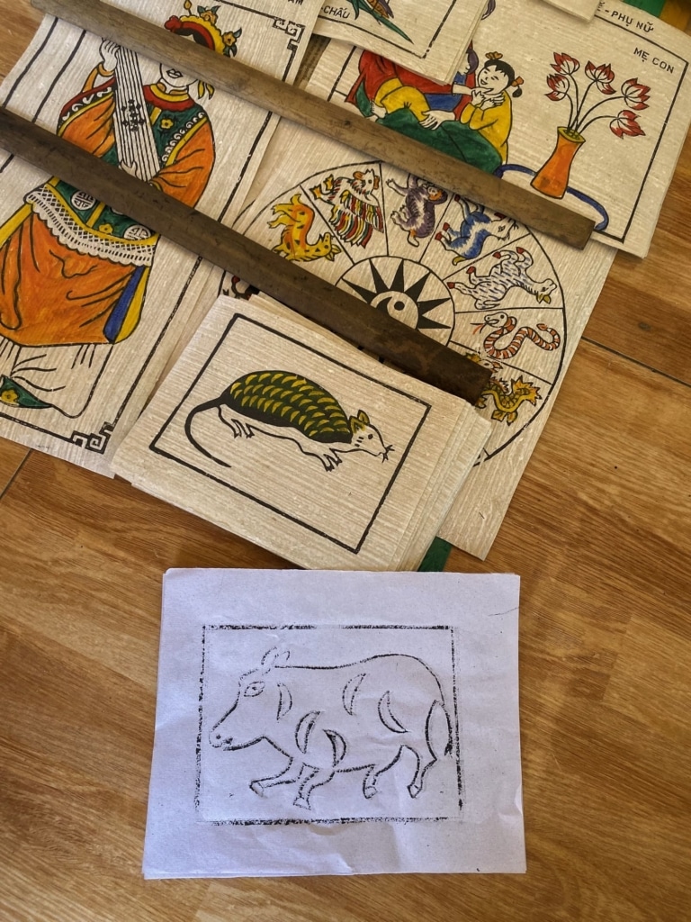 traditional-vietnamese-woodblock-printing-handicraft