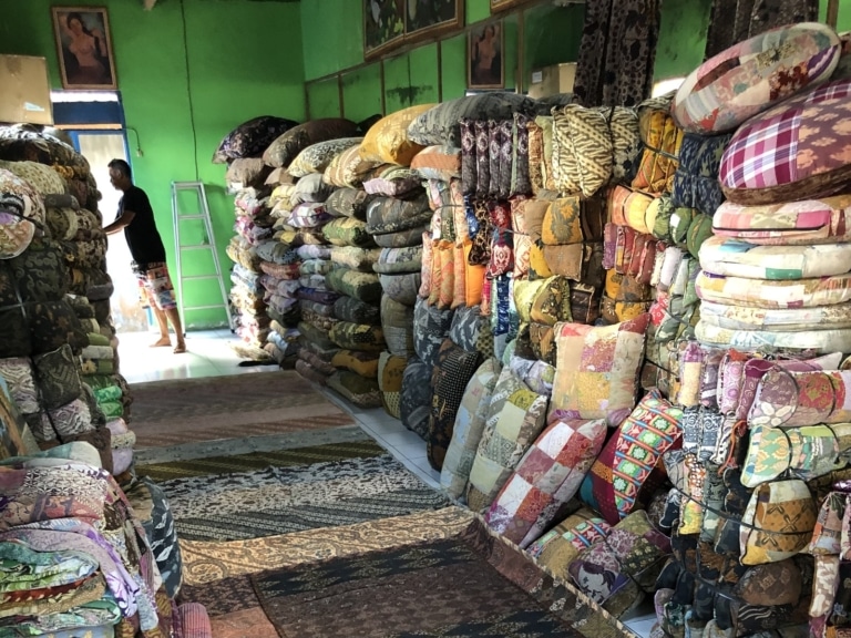wholesale-boho-cushions-home-decor-sourcing-market