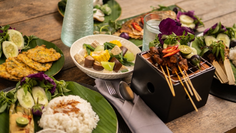 authentic-indonesian-food-cuisine-feast